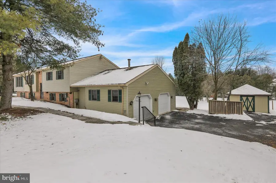 282 Ernst Rd, Mohrsville, PA 19541 - Image #3