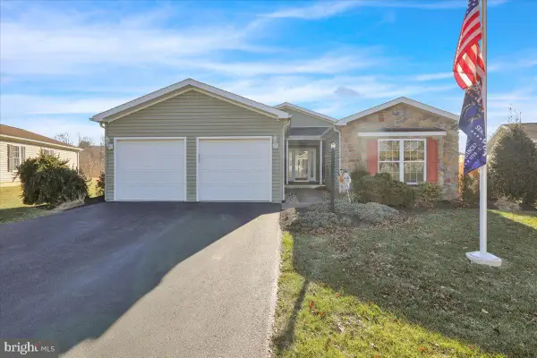 10 Cormorant Dr, BECHTELSVILLE, PA 19505
