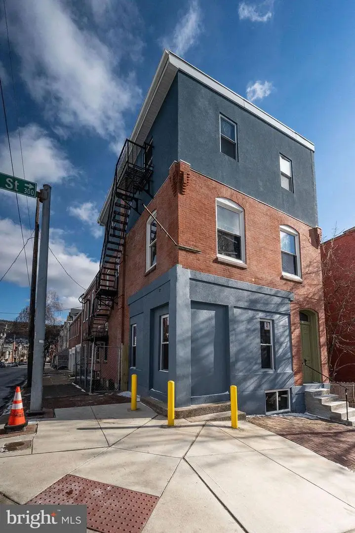 353 N 4th St, Reading, PA 19601 - Image #2