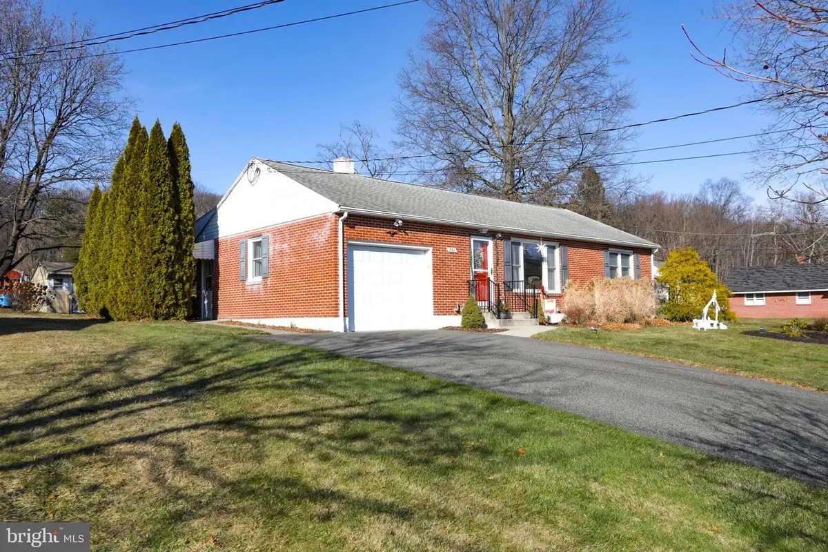 731 Cherry St, Bally, PA 19503 - Image #1