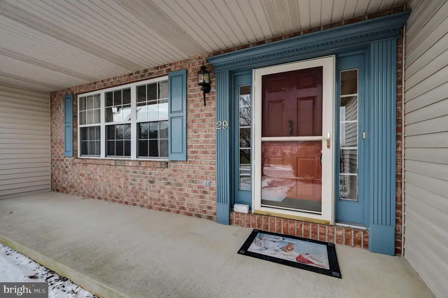 29 Brookfield Dr, Fleetwood, PA 19522 - Image #2