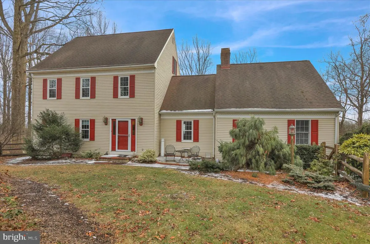 24 Chinkapin Dr, Fleetwood, PA 19522 - Image #1