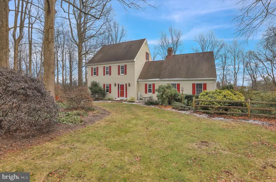 24 Chinkapin Dr, Fleetwood, PA 19522 - Image #2