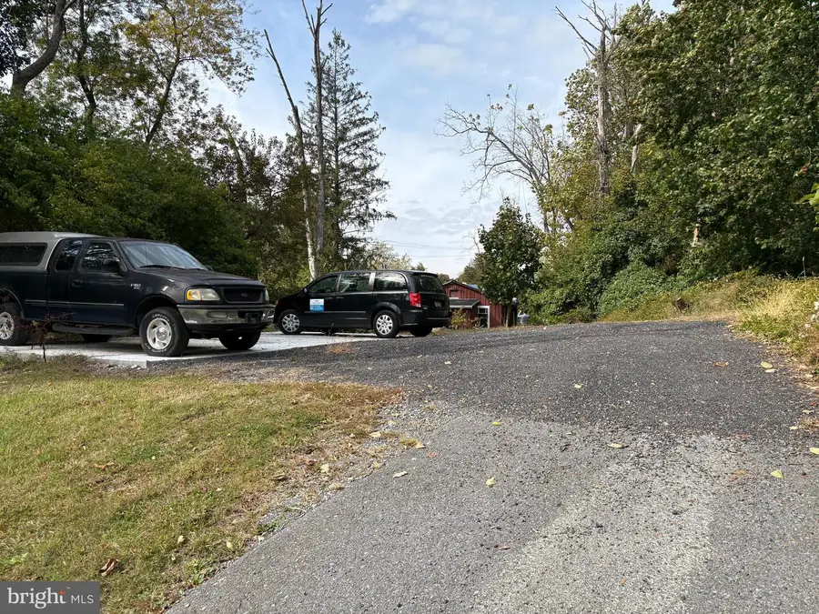 409 Church Rd, Mohnton, PA 19540 - Image #2