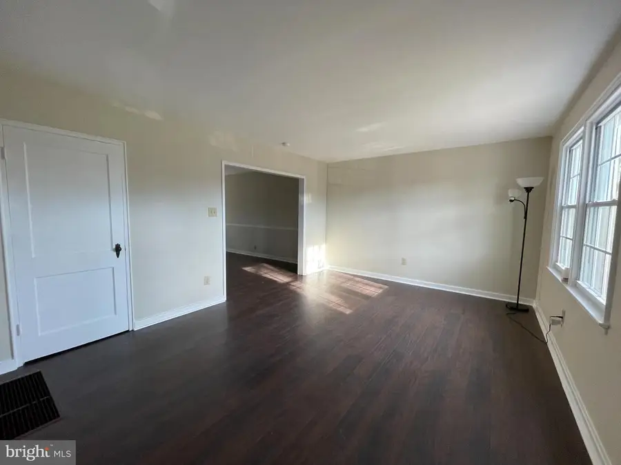 226 Sycamore Rd, Reading, PA 19611 - Image #2