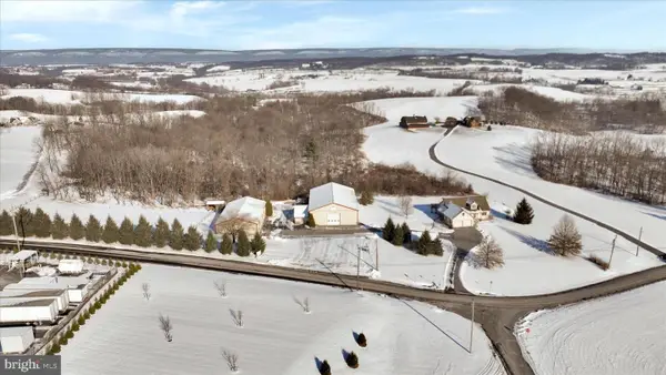 36 Host Rd, WOMELSDORF, PA 19567