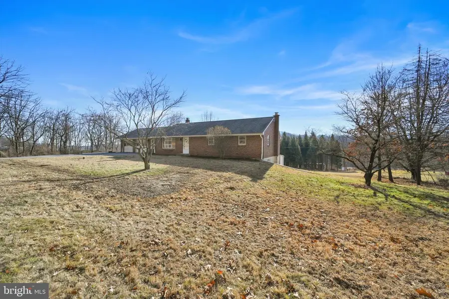 3137 E Galen Hall Rd, Reinholds, PA 17569 - #3