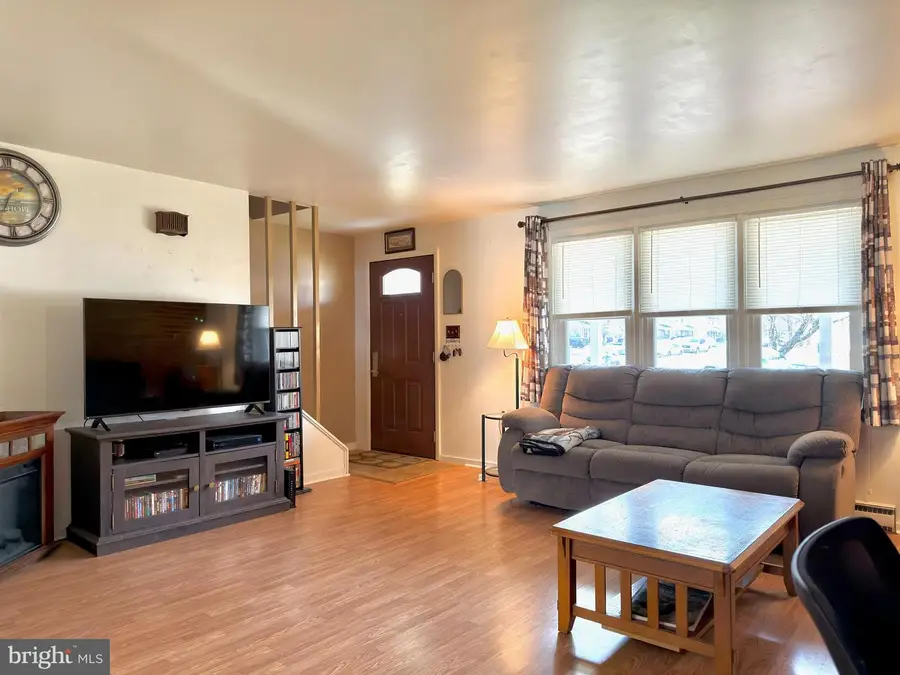 119 S Wayne St, Robesonia, PA 19551 - #3