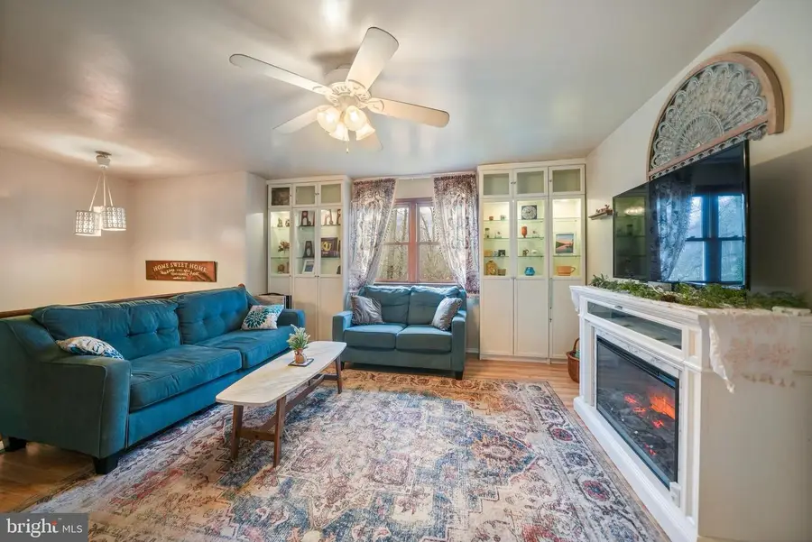 147 Smoketown Rd, Mertztown, PA 19539 - Image #3