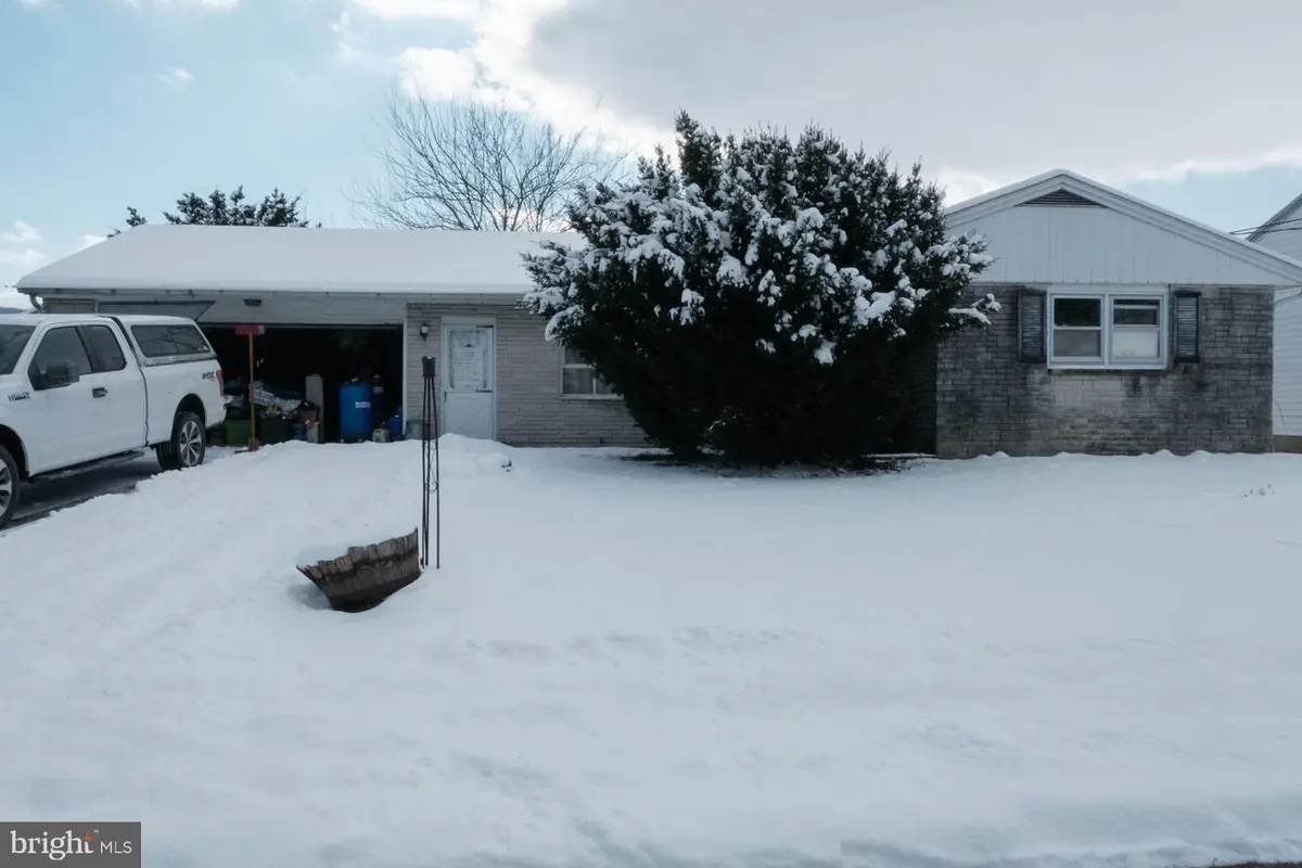 510 W Franklin St, Womelsdorf, PA 19567 - Image #1