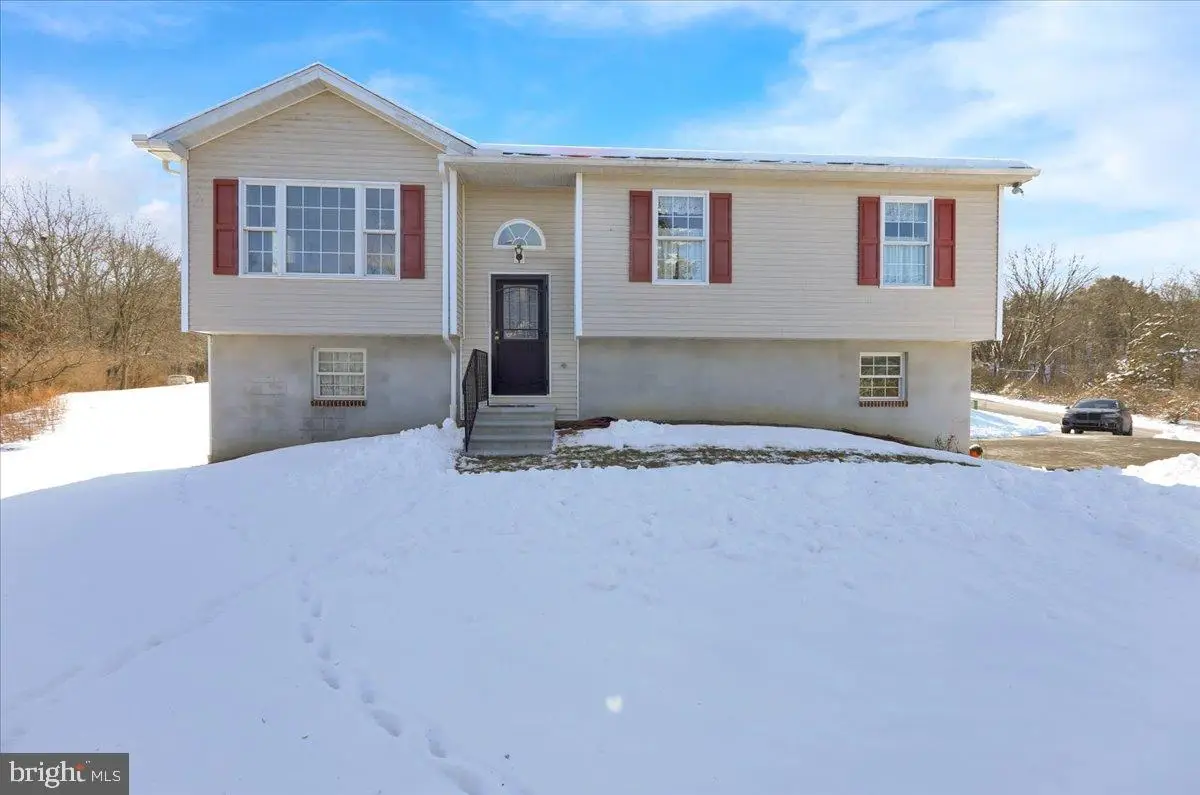 926 Sleepy Hollow Dr, Mohrsville, PA 19541 - Image #1