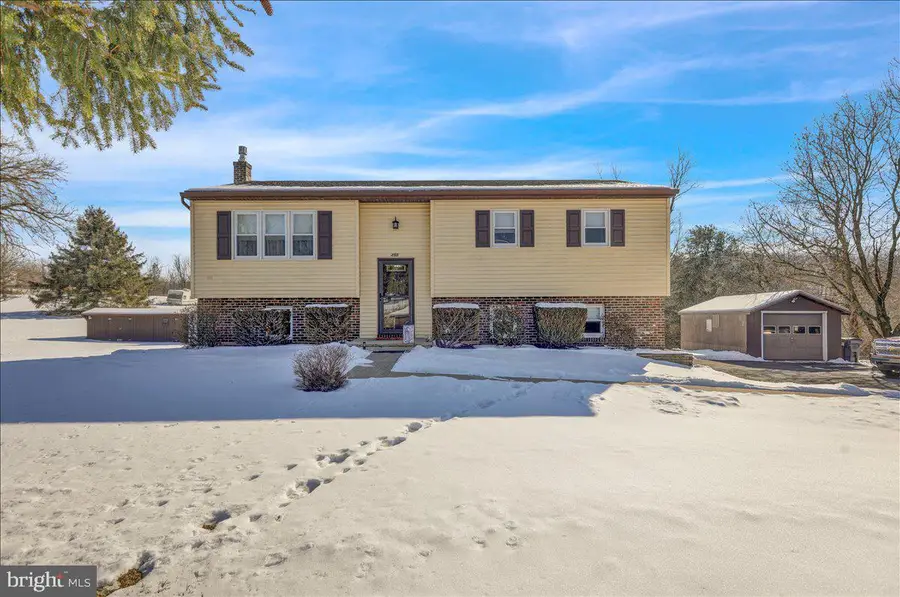 450 Birch Hill Rd, Shoemakersville, PA 19555 - #2