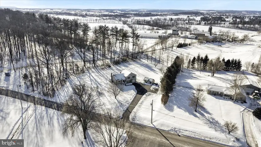 245 Dove Rd, Fredericksburg, PA 17026 - Image #3