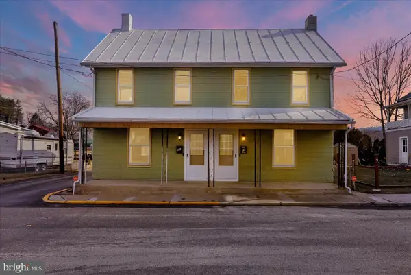 23 N Front St, WOMELSDORF, PA 19567