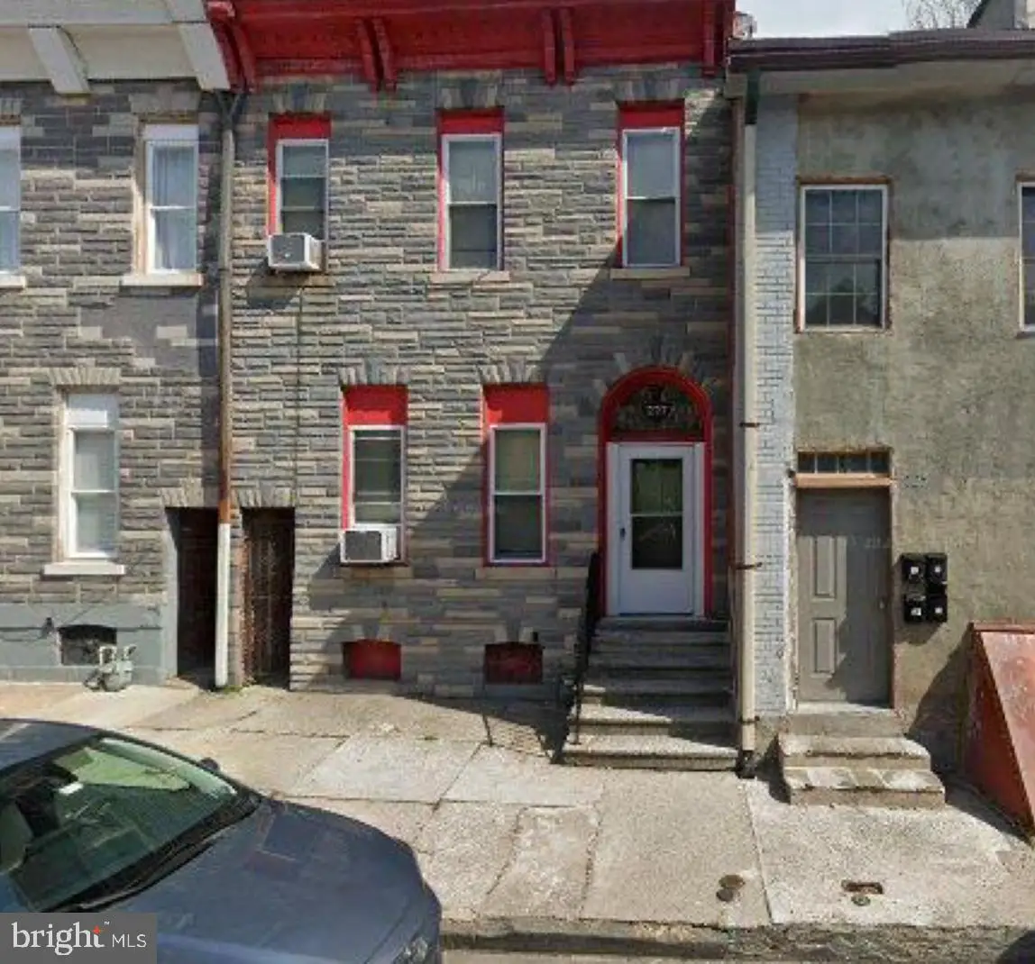 227 N 10th St, Reading, PA 19601 - #1