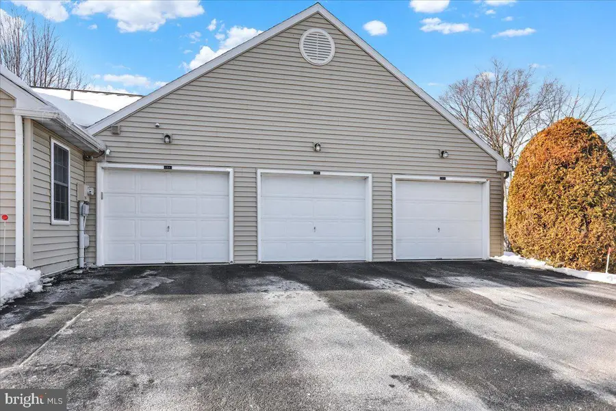 152 Heather Ln, Reading, PA 19610 - Image #2