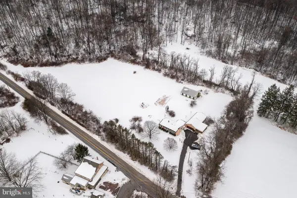 Maple Grove Rd, MOHNTON, PA 19540