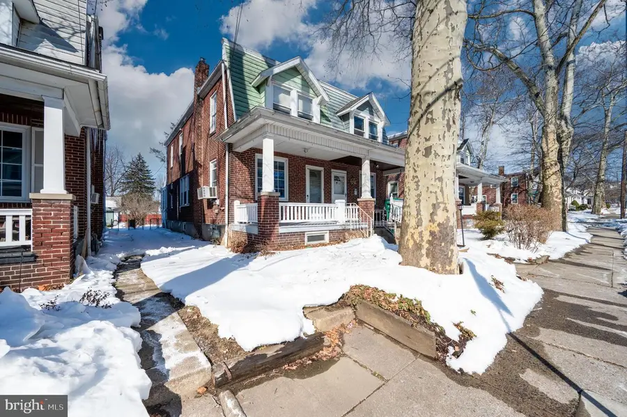 617 Crescent Ave, Reading, PA 19605 - Image #2