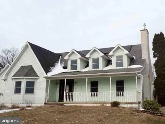 300 Beckley St, Wernersville, PA 19565 - #2