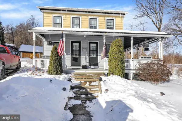 715 Furnace Rd, WERNERSVILLE, PA 19565