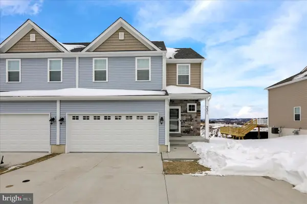 231 Sunglo Dr, LEESPORT, PA 19533