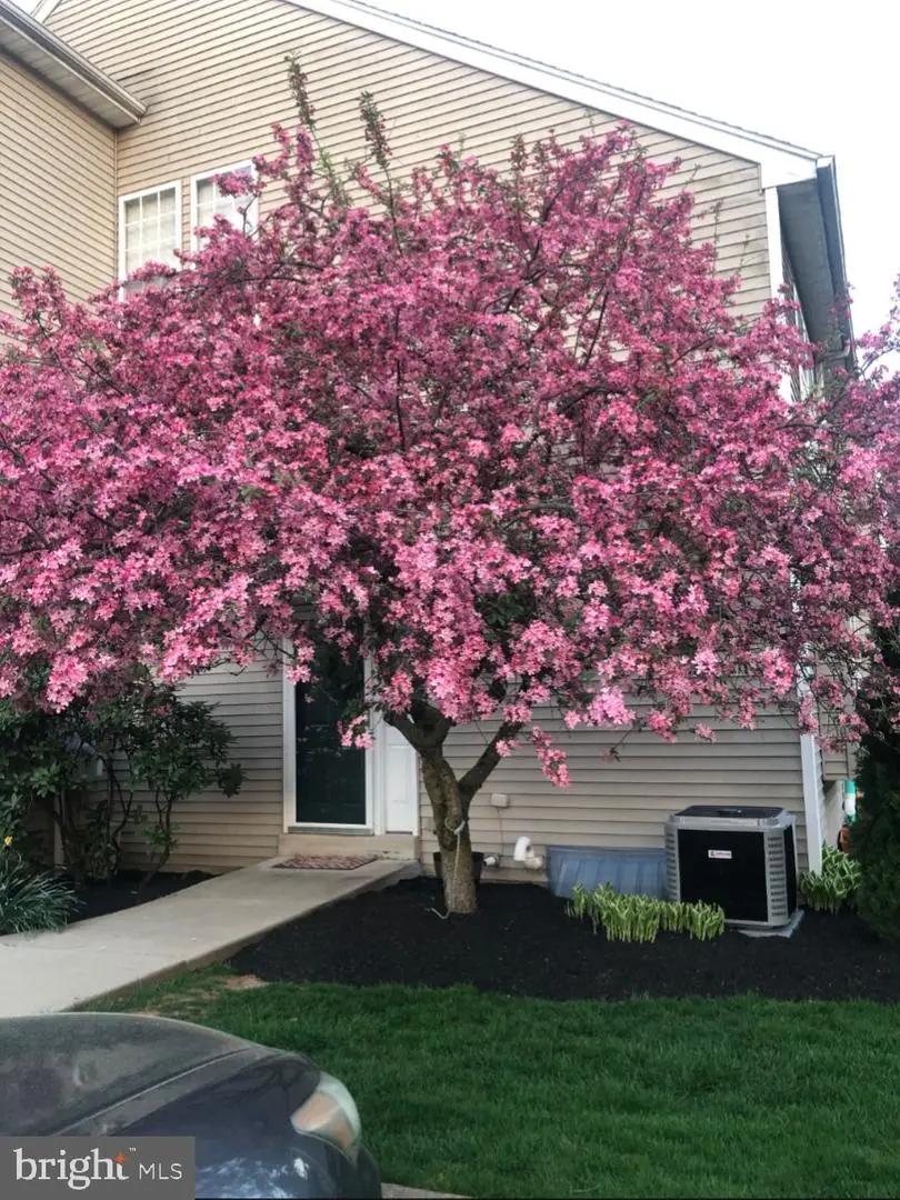 2 Horseshoe Dr, Douglassville, PA 19518 - #2