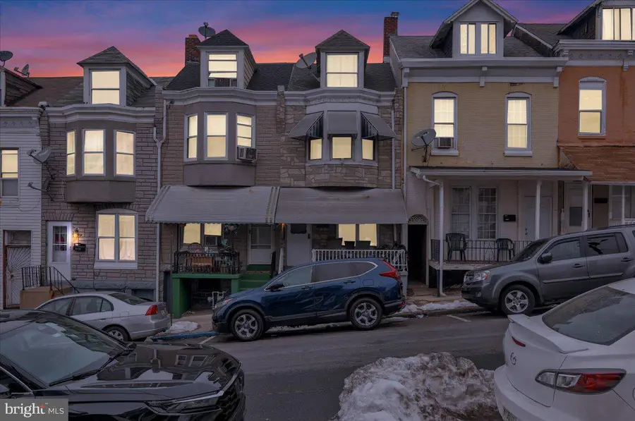 1243 Greenwich St, Reading, PA 19604 - #3