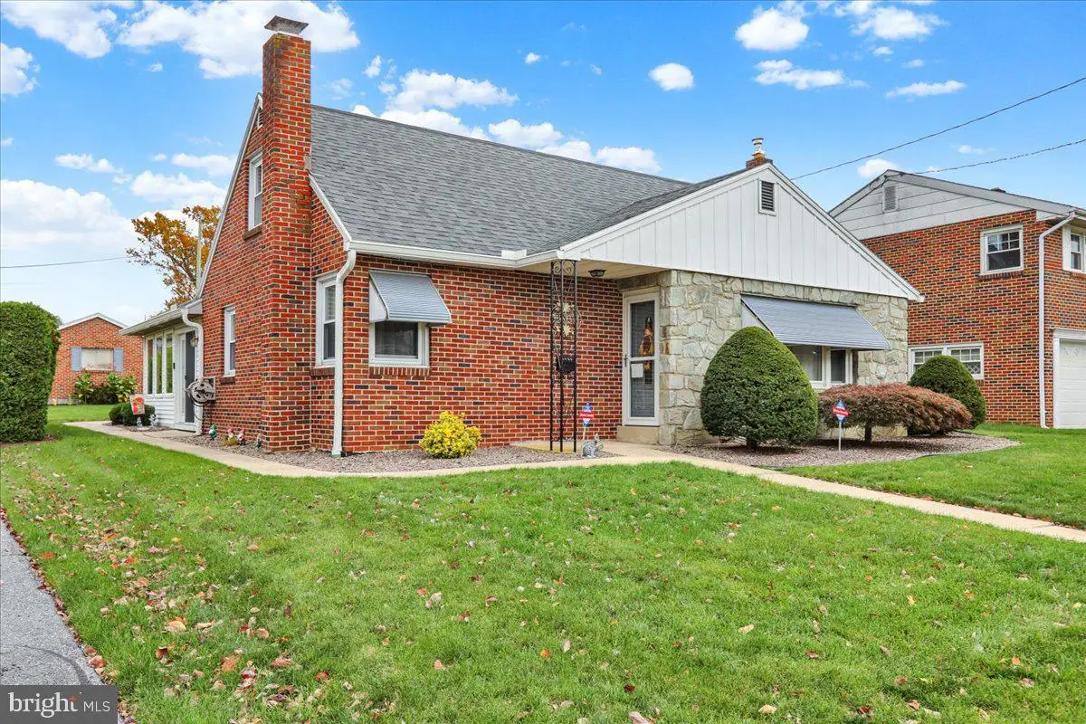 3423 Boyer St, Reading, PA 19605 - #1