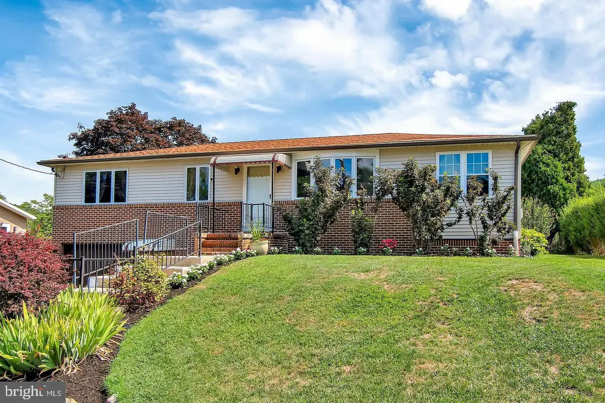 1833 Old Spring Valley Rd, Reading, PA 19604 - #1