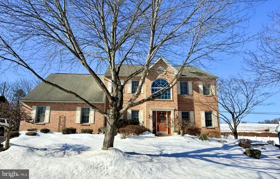 110 Pennsylvania Ave, Sinking Spring, PA 19608 - #2