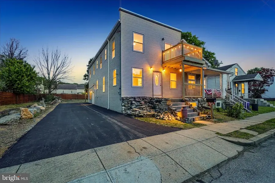 3313 Marion St, Reading, PA 19605 - #2