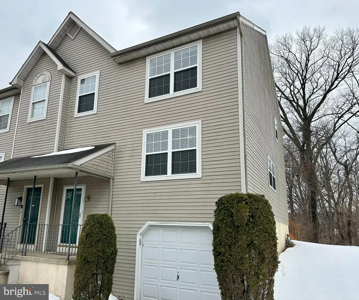 11-1 Cranberry Rdg, Reading, PA 19606 - #1