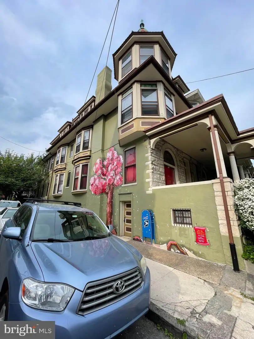 433 Windsor St, Reading, PA 19601 - #2