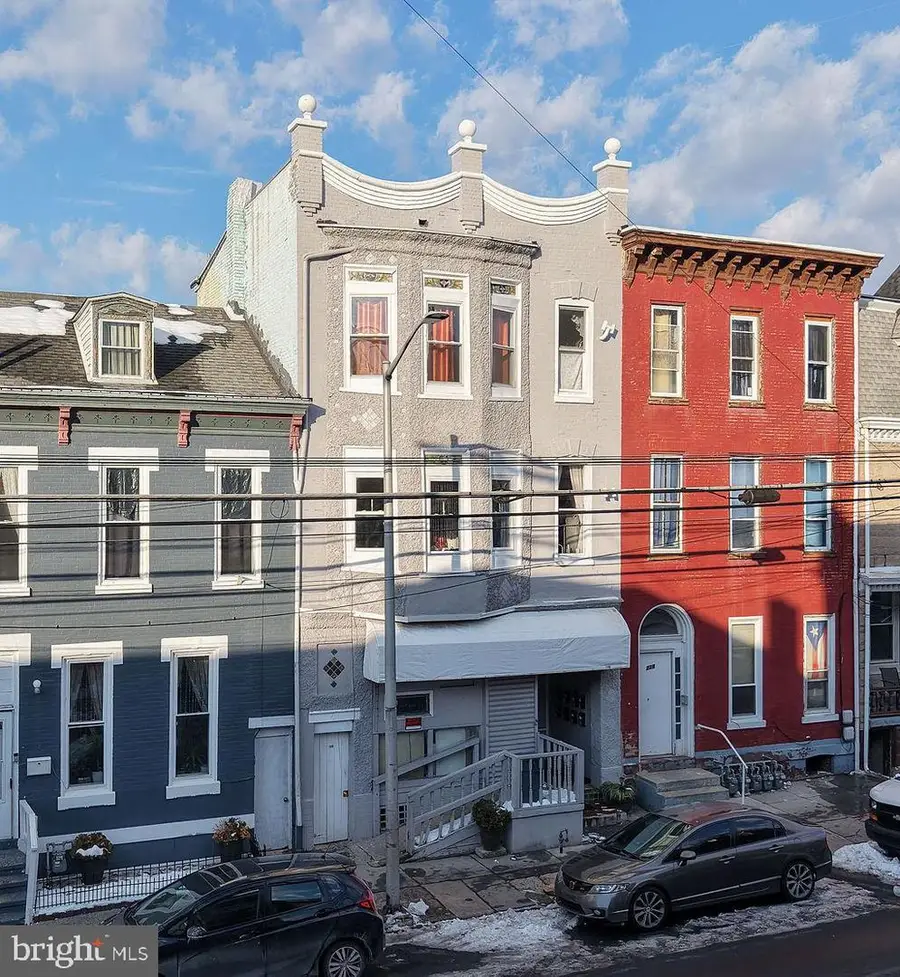 226 N 10th St, Reading, PA 19601 - #3