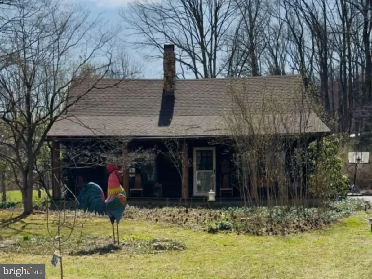 5053 Lakewood Dr, Mohnton, PA 19540 - #1