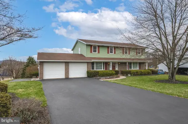 3 Estates Dr, READING, PA 19606