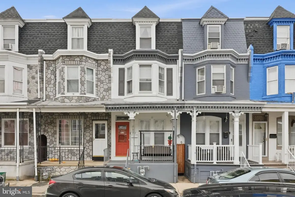 842 Locust St, Reading, PA 19604 - #1