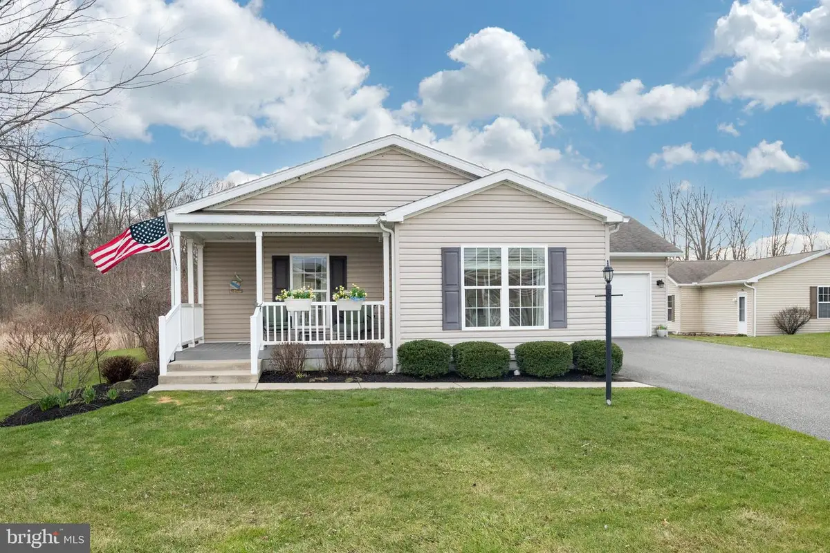 16 Cormorant Dr, Bechtelsville, PA 19505 - #1