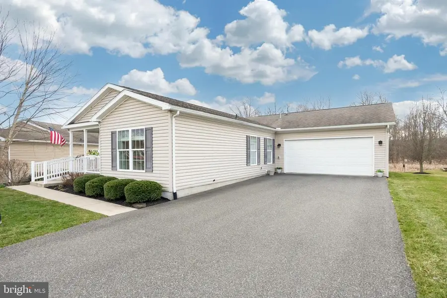 16 Cormorant Dr, Bechtelsville, PA 19505 - #3