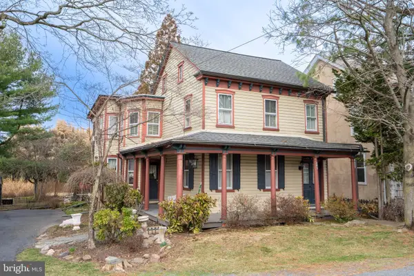 975 Gravel Pike, PALM, PA 18070