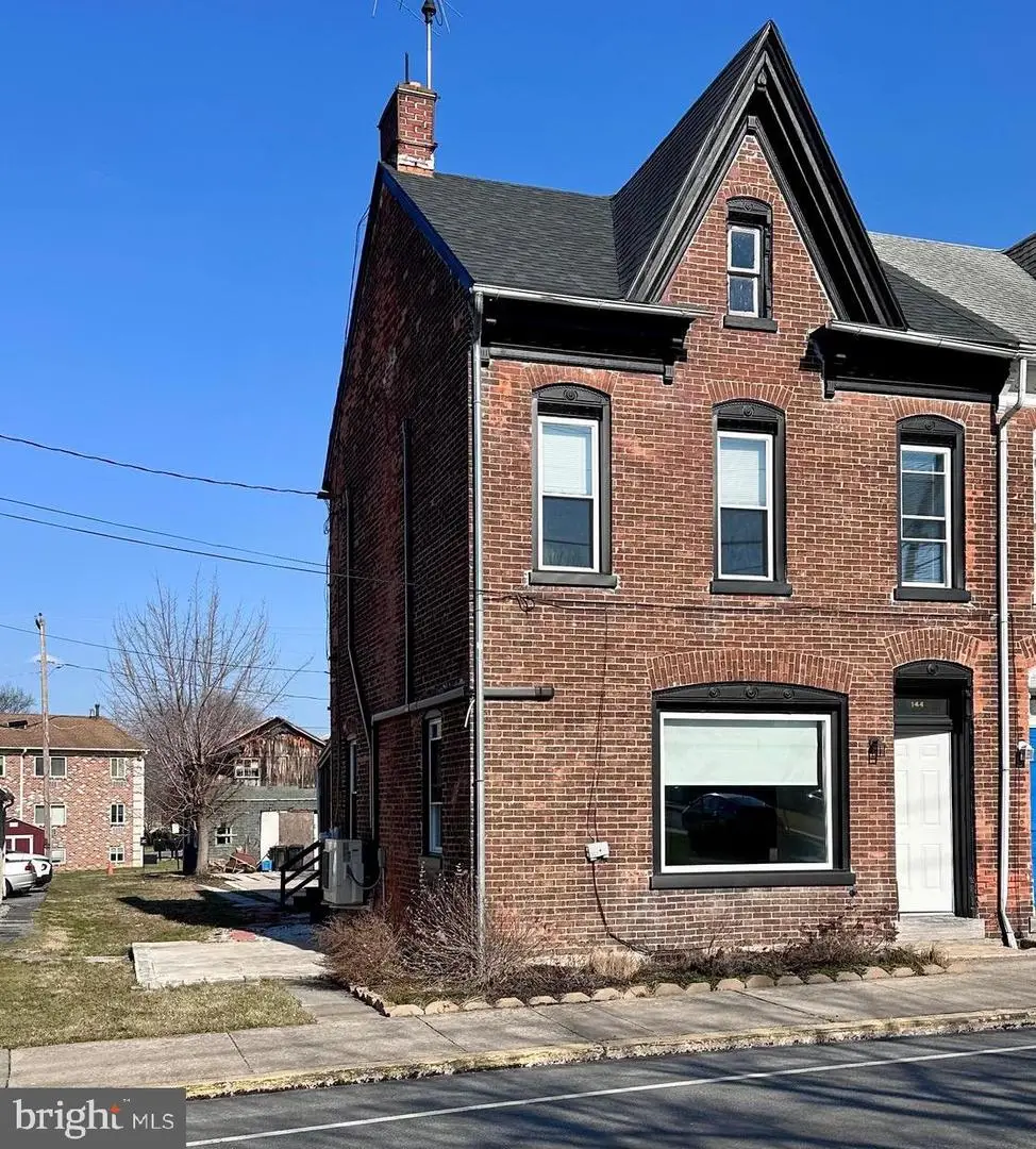 144 Noble St, Kutztown, PA 19530 - #1