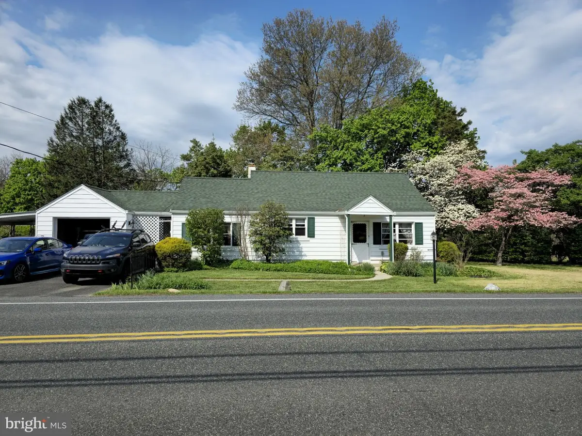 993 Gravel Pike, Palm, PA 18070 - #1