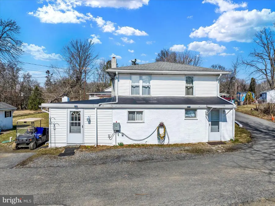 1086 Heffner Ln, Reading, PA 19605 - #2