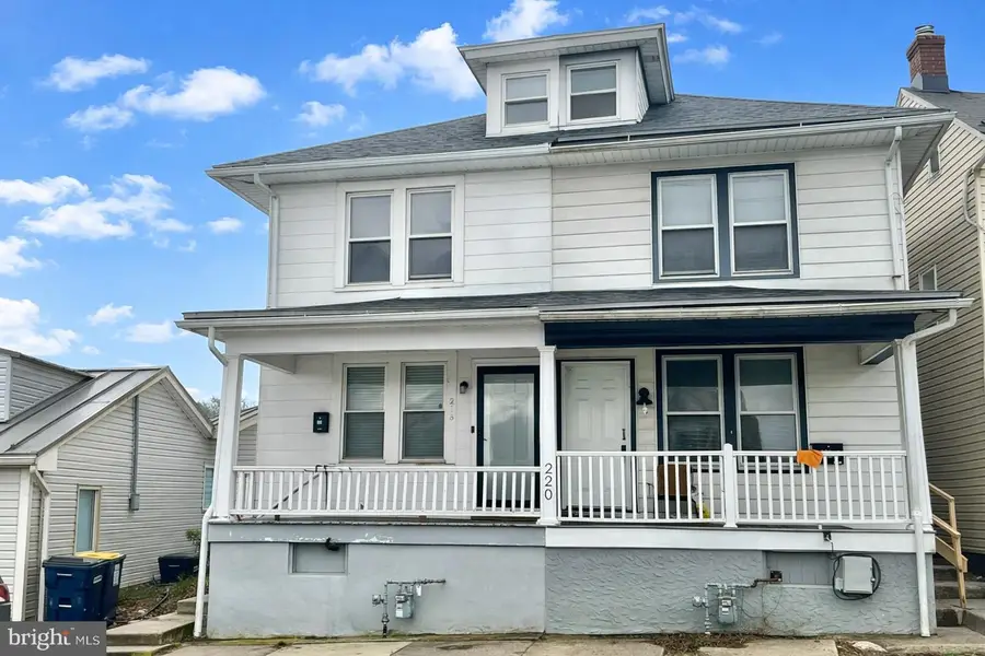 218 W Franklin St, Womelsdorf, PA 19567 - #2