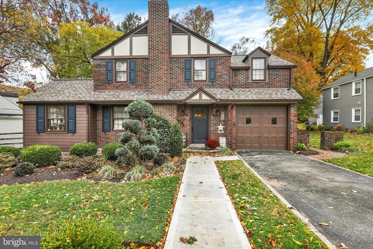 102 High St, Reading, PA 19606 - #1