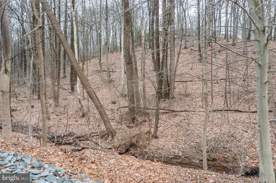 10 Hidden Pond Dr, Reading, PA 19607 - #2