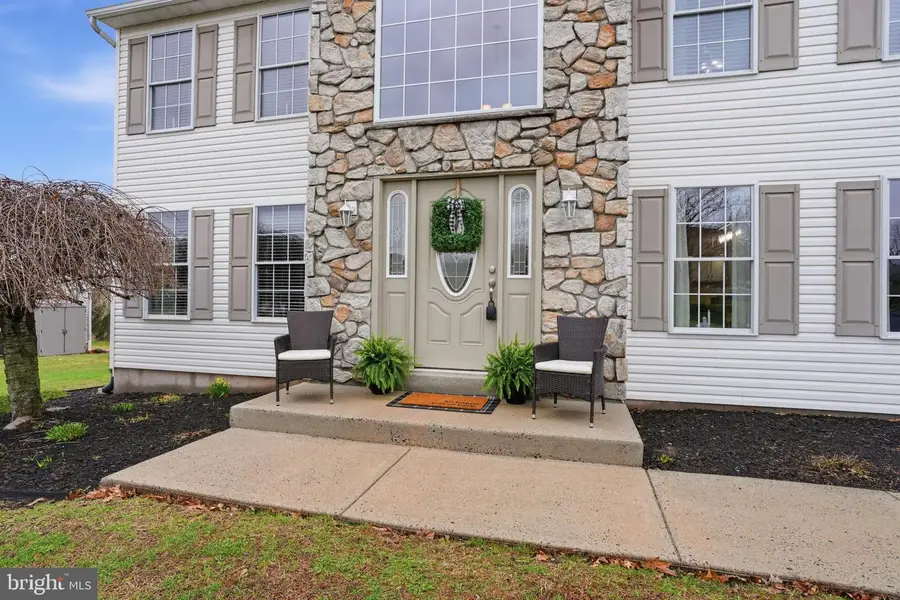 4996 Pepper Ln, Douglassville, PA 19518 - #2