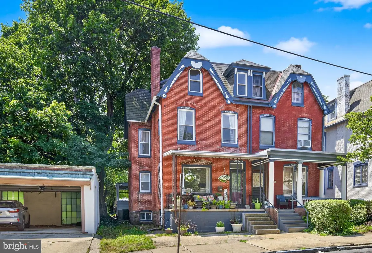 456 Douglass St, Reading, PA 19601 - #1