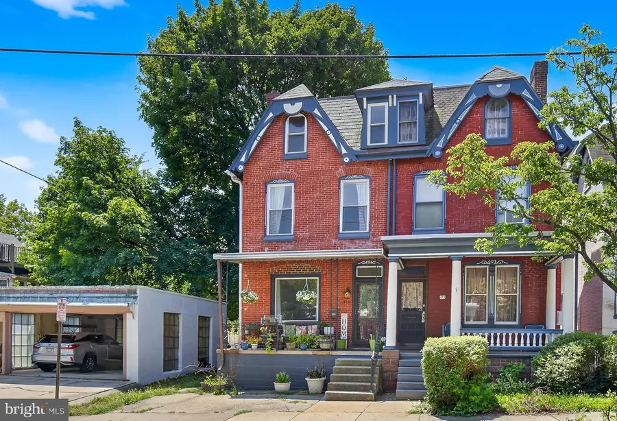 456 Douglass St, Reading, PA 19601 - #2