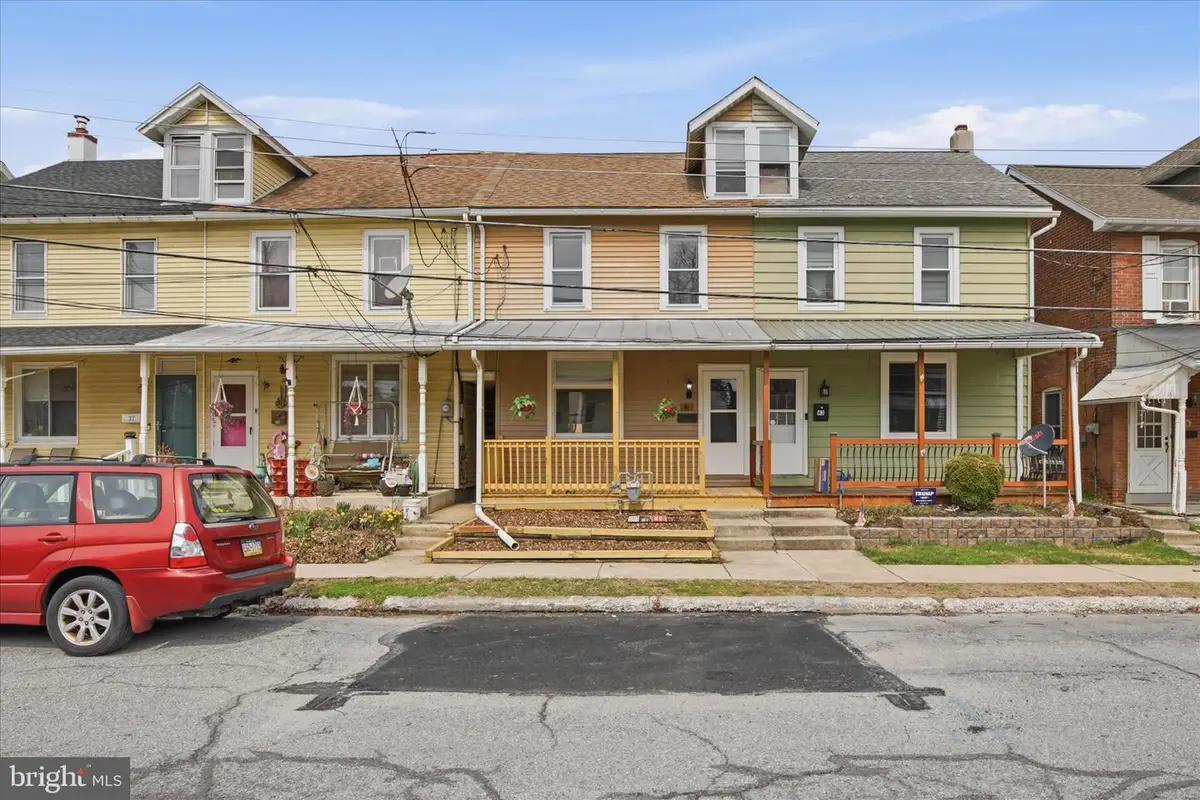 41-e Washington St, Topton, PA 19562 - #1